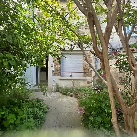 Studio3 Centre *